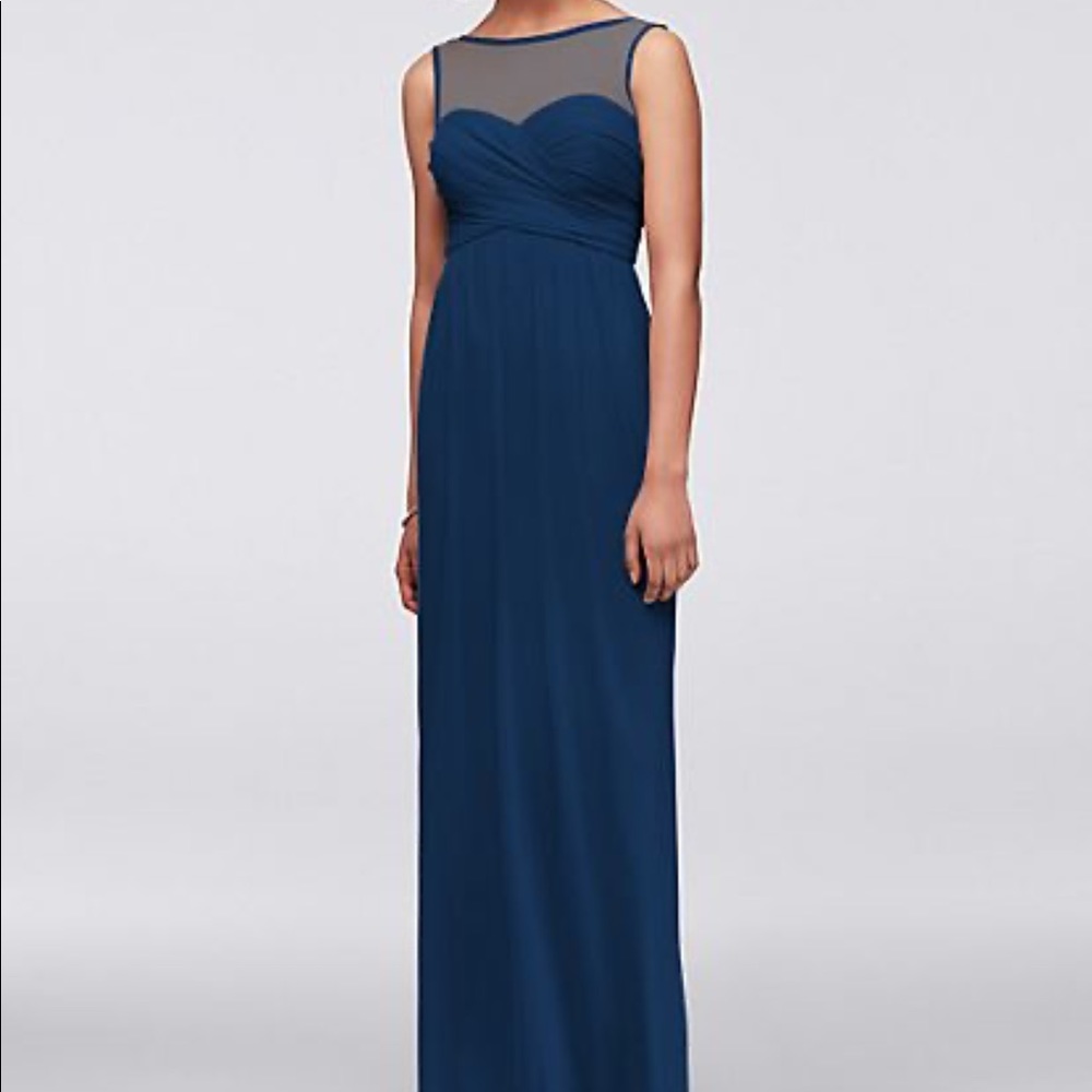 LONG MESH DRESS WITH ILLUSION NECKLINE
Size 14